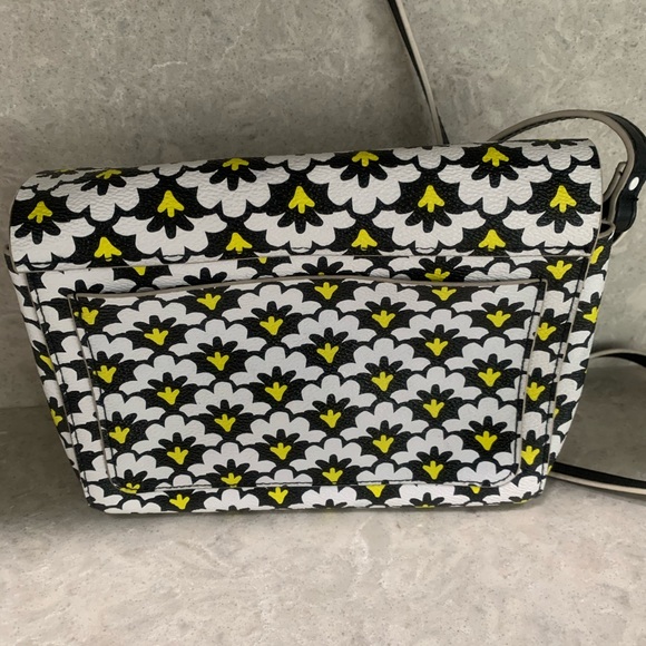 Vera Bradley Crossbody Bag - Picture 4 of 6